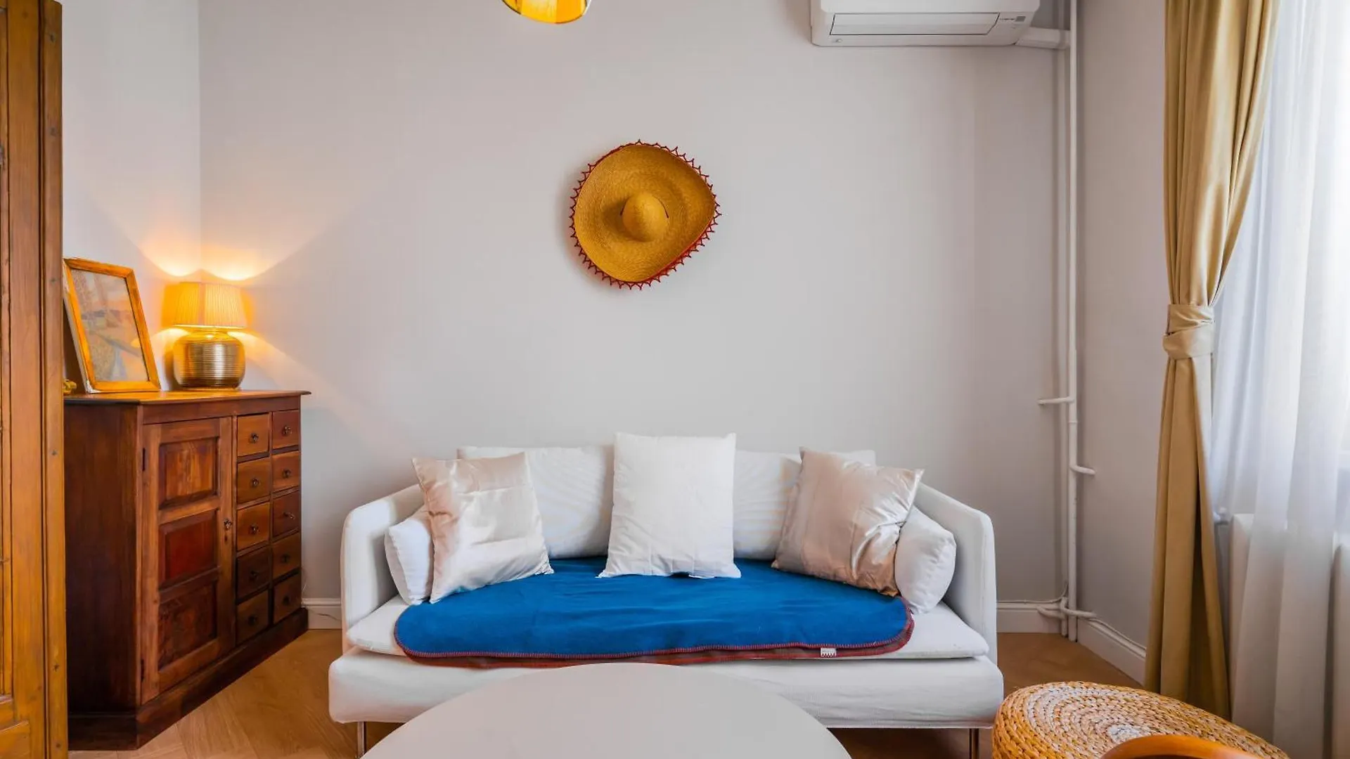 Cozy Heaven At Vitosha Blvd - Sofia - 2Bdr Apartment