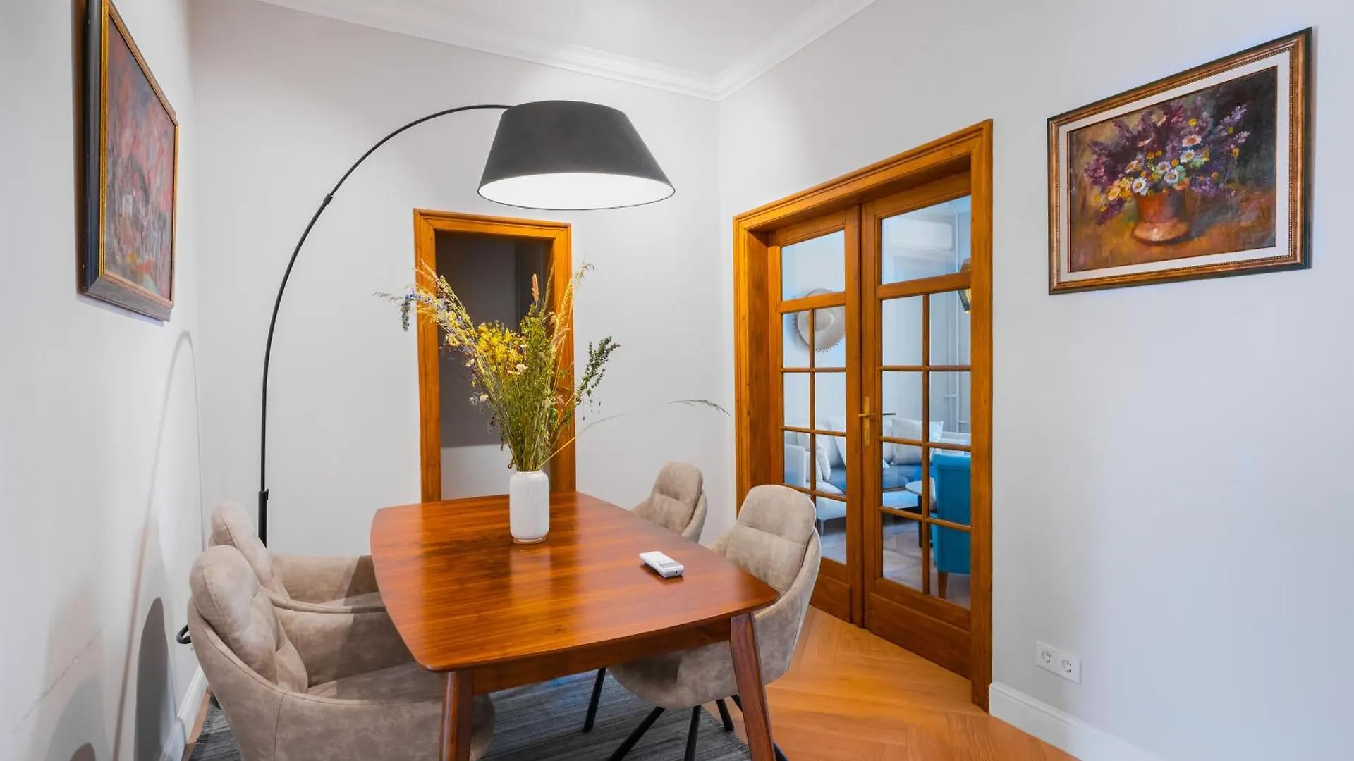 Cozy Heaven At Vitosha Blvd - Sofia - 2Bdr Apartment