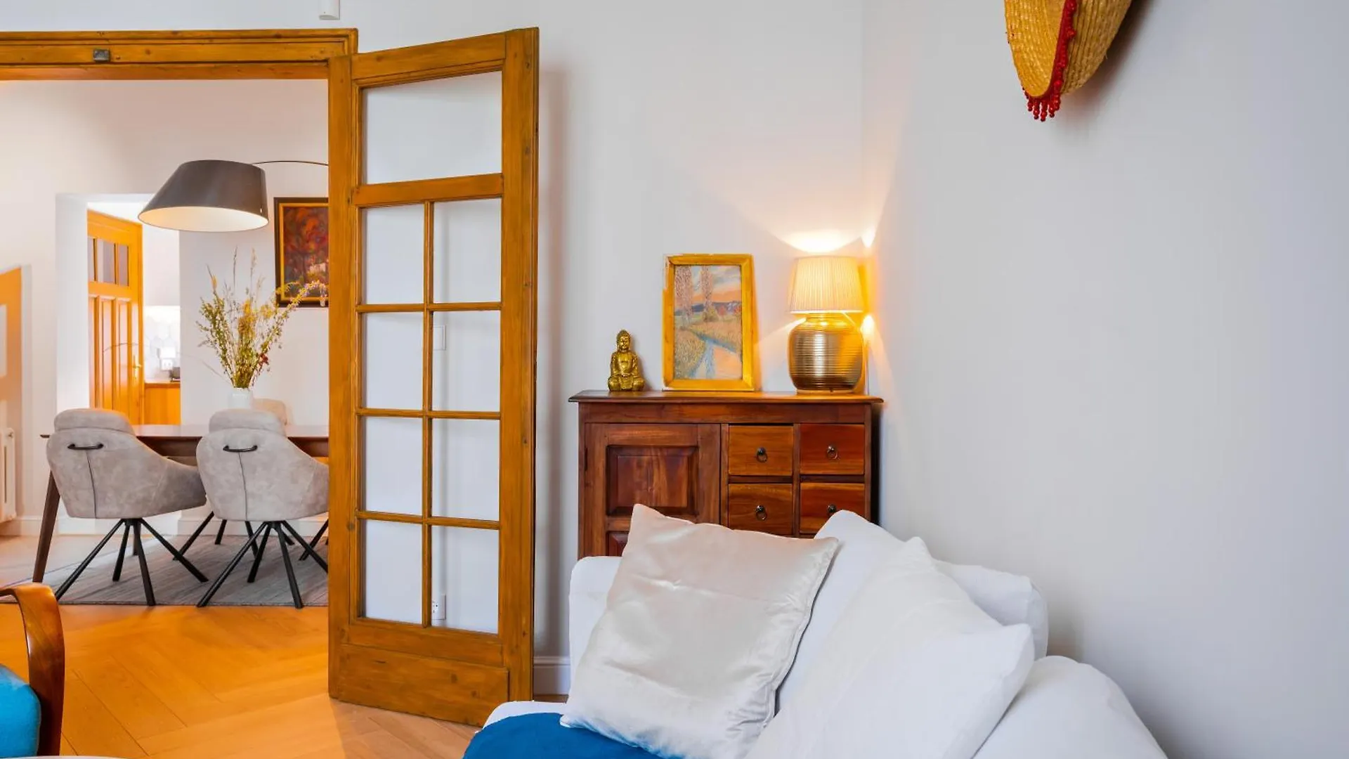 Cozy Heaven At Vitosha Blvd - Sofia - 2Bdr Apartment