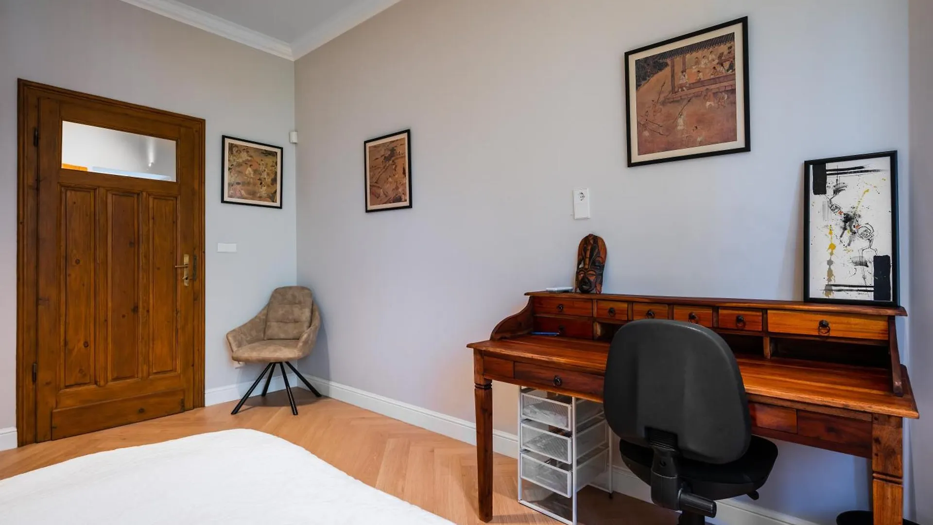 Cozy Heaven At Vitosha Blvd - Sofia - 2Bdr Apartment Bulgaria