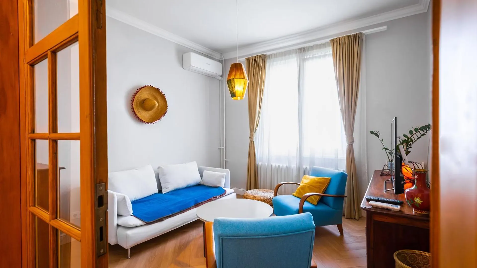 Cozy Heaven At Vitosha Blvd - Sofia - 2Bdr Apartment