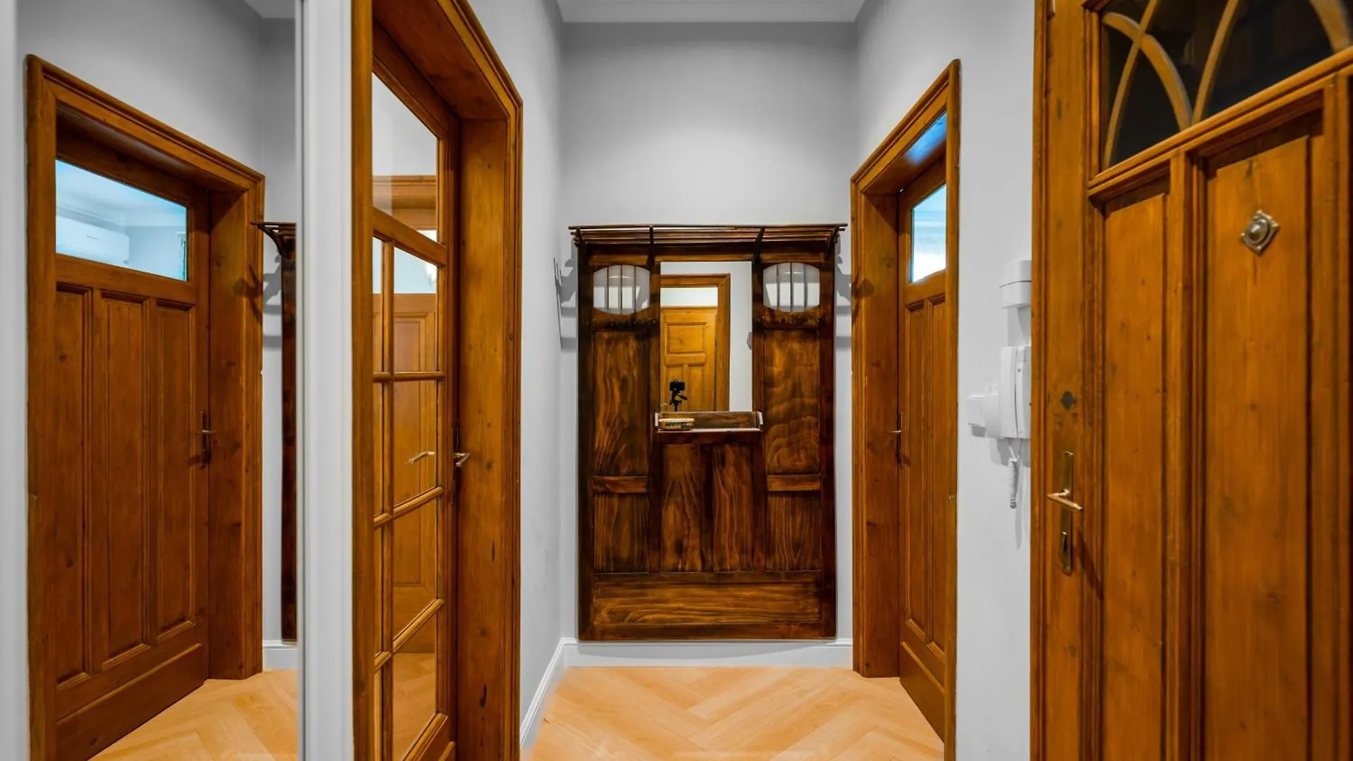 Cozy Heaven At Vitosha Blvd - Sofia - 2Bdr Apartment