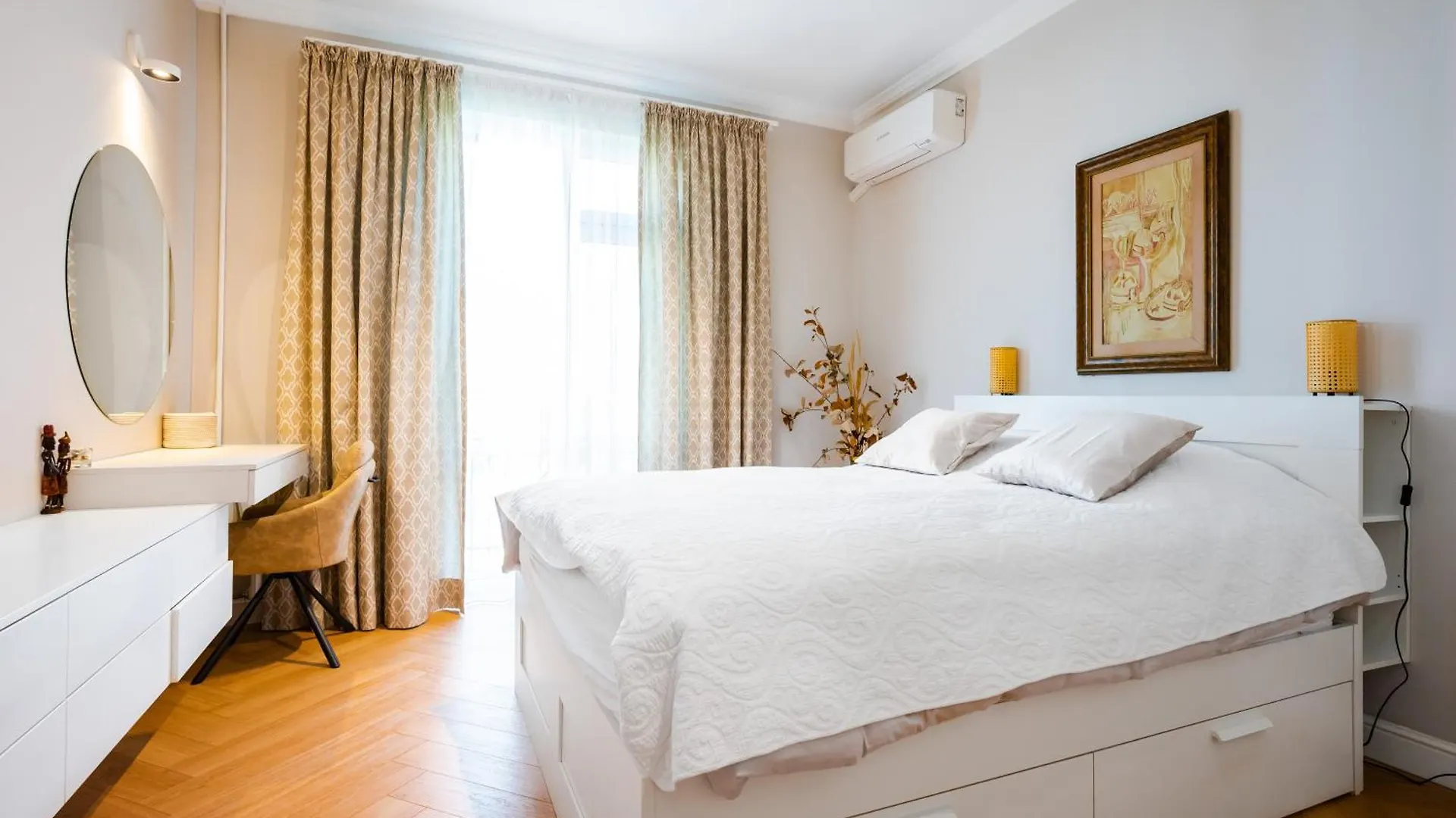 Cozy Heaven At Vitosha Blvd - Sofia - 2Bdr Appartement