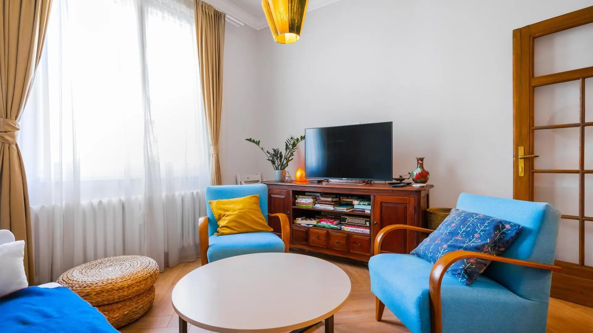 Cozy Heaven At Vitosha Blvd - Sofia - 2Bdr Appartement